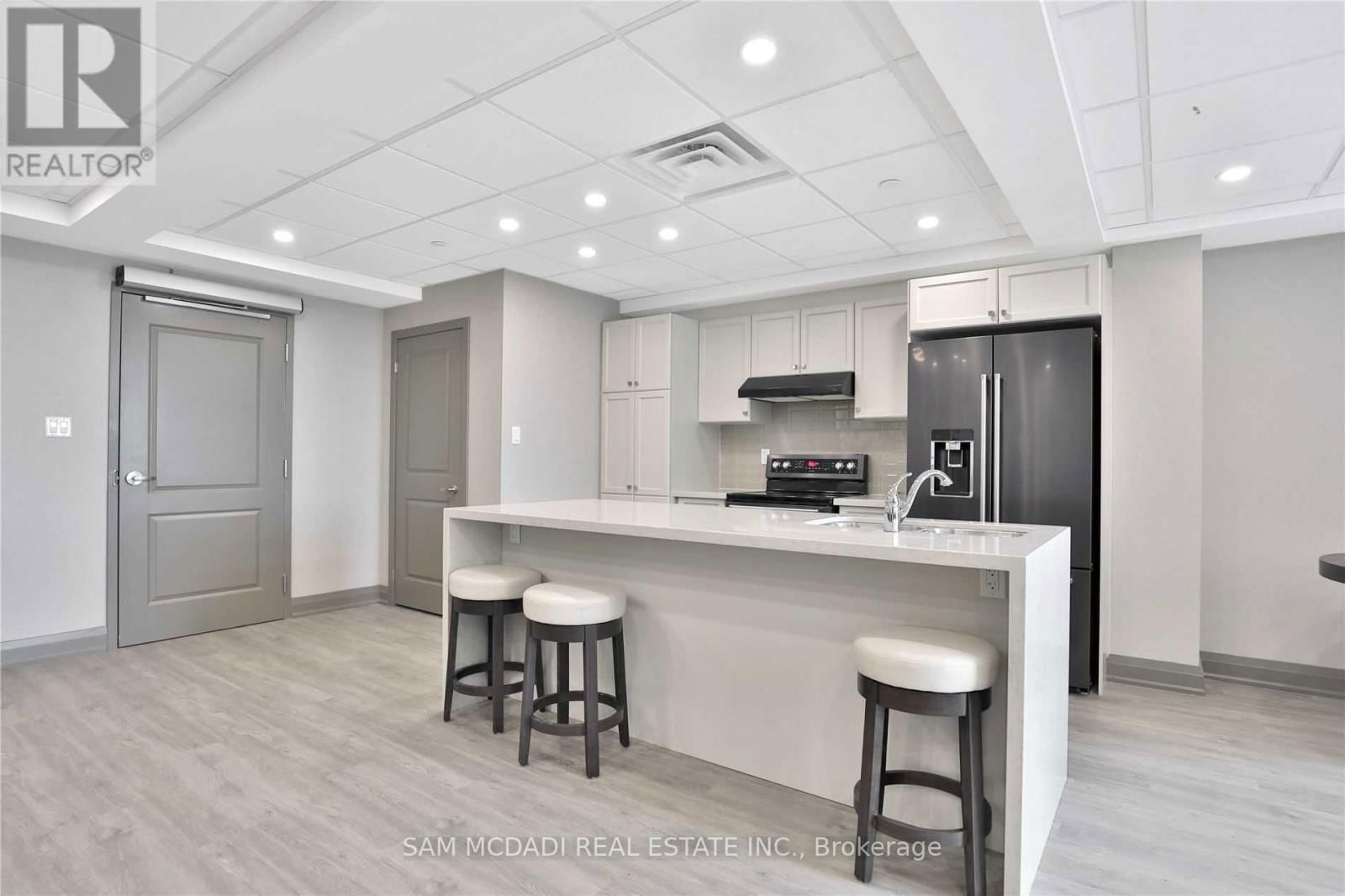 207 - 101 SHOREVIEW PLACE Image 26