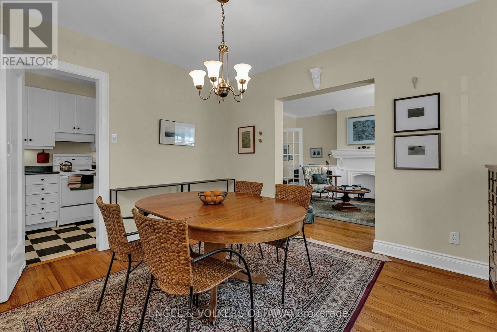 2 - 433 BESSERER STREET Image 10
