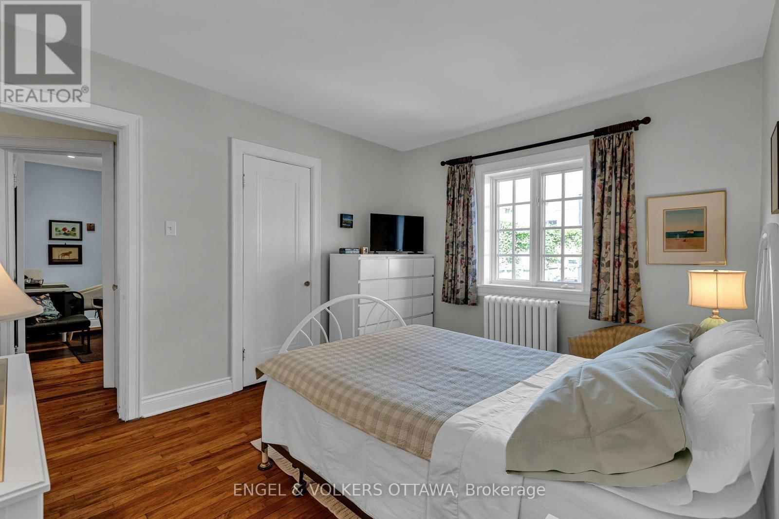 2 - 433 BESSERER STREET Image 16