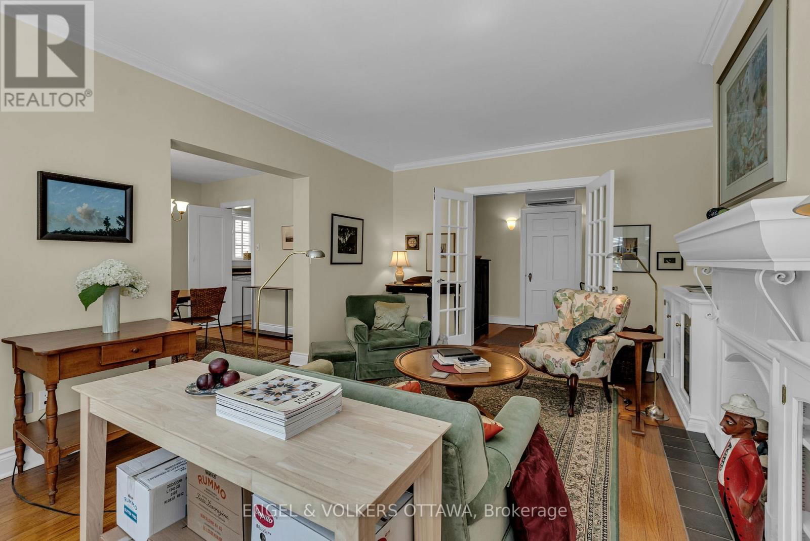 2 - 433 BESSERER STREET Image 8