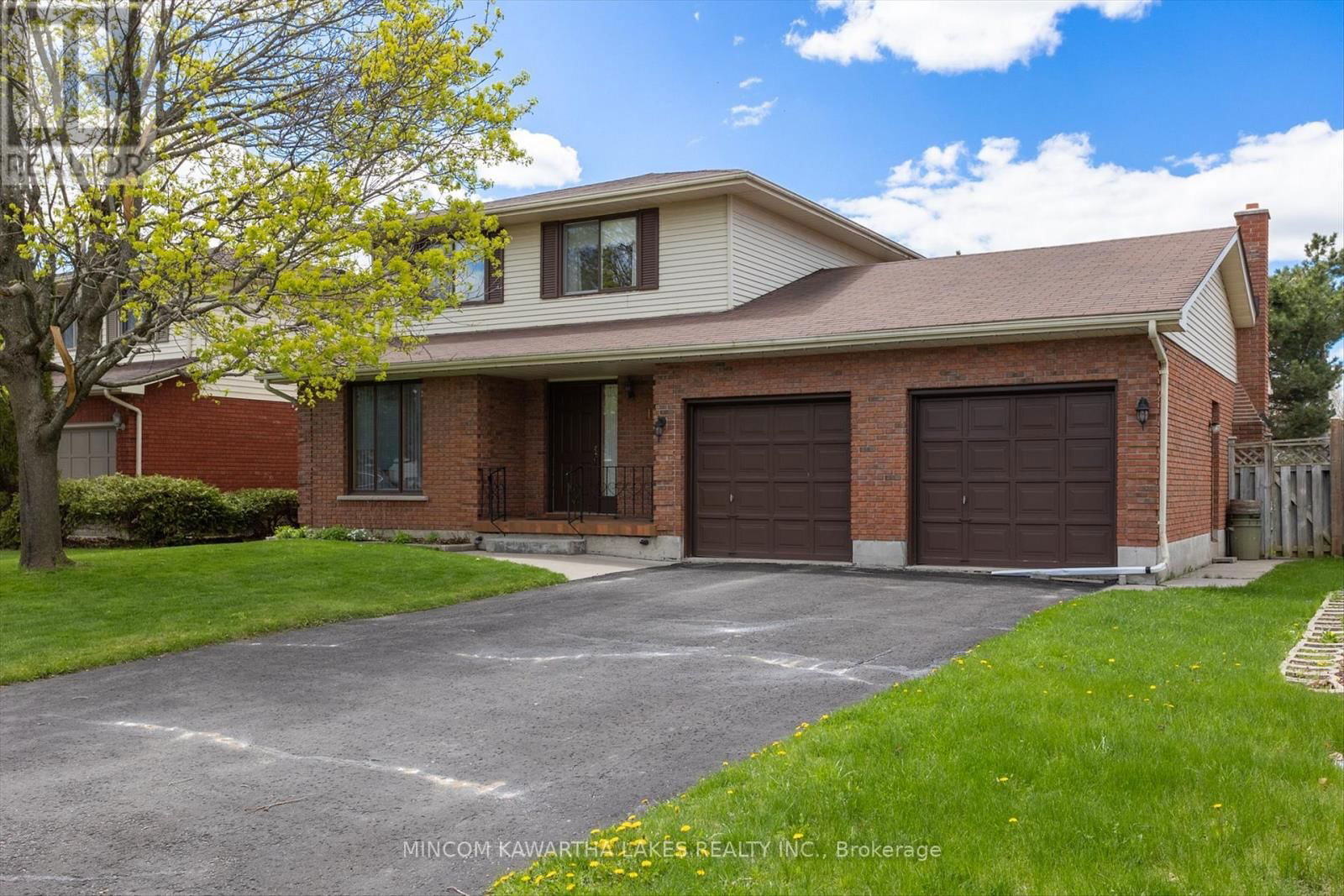 1914 PARKWOOD CIRCLE Image 3