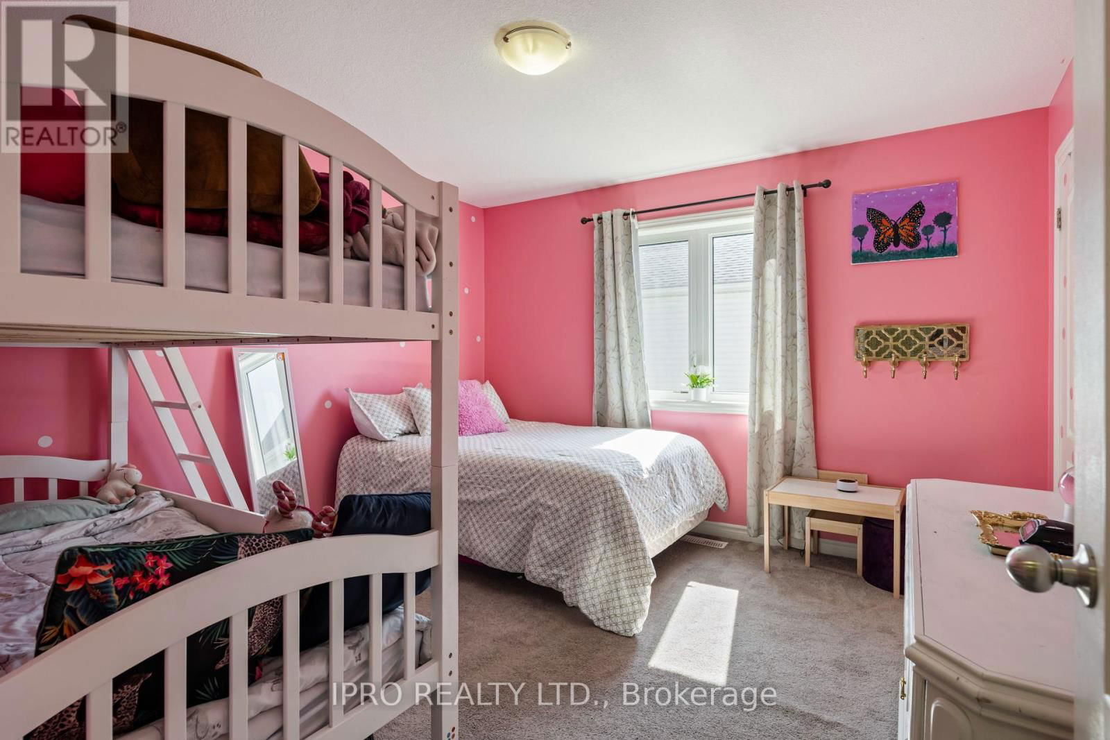 120 COURTNEY STREET Image 12