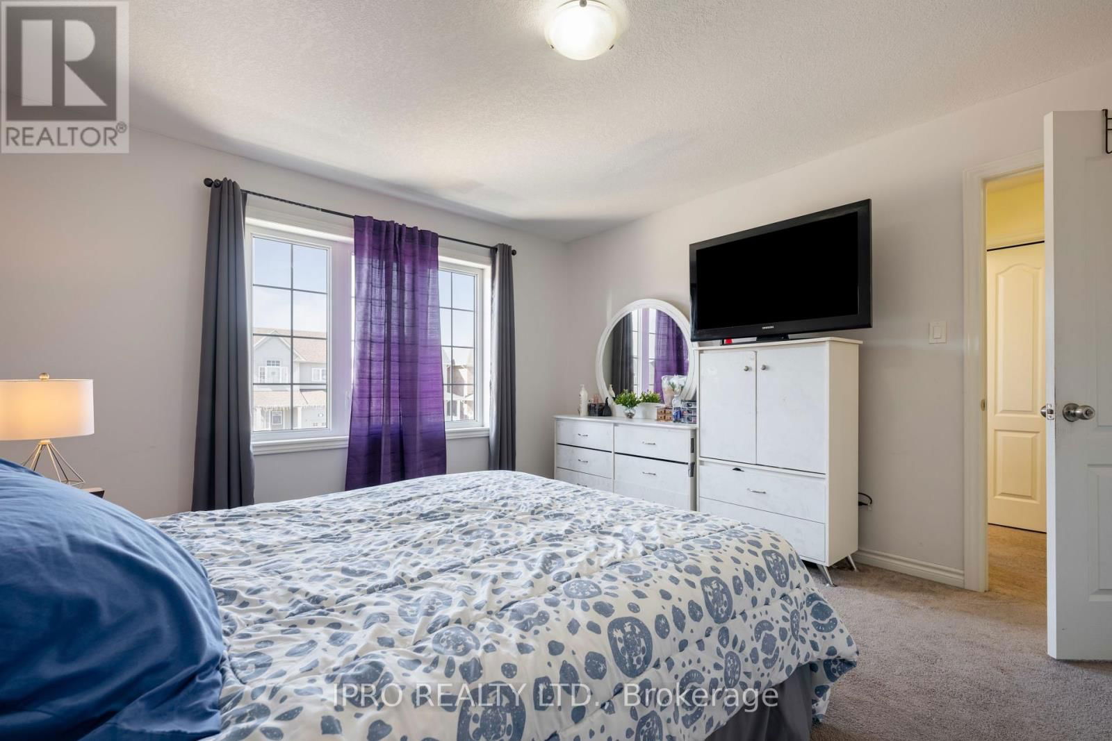 120 COURTNEY STREET Image 13