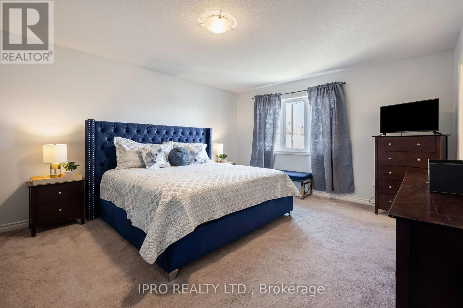 120 COURTNEY STREET Image 16