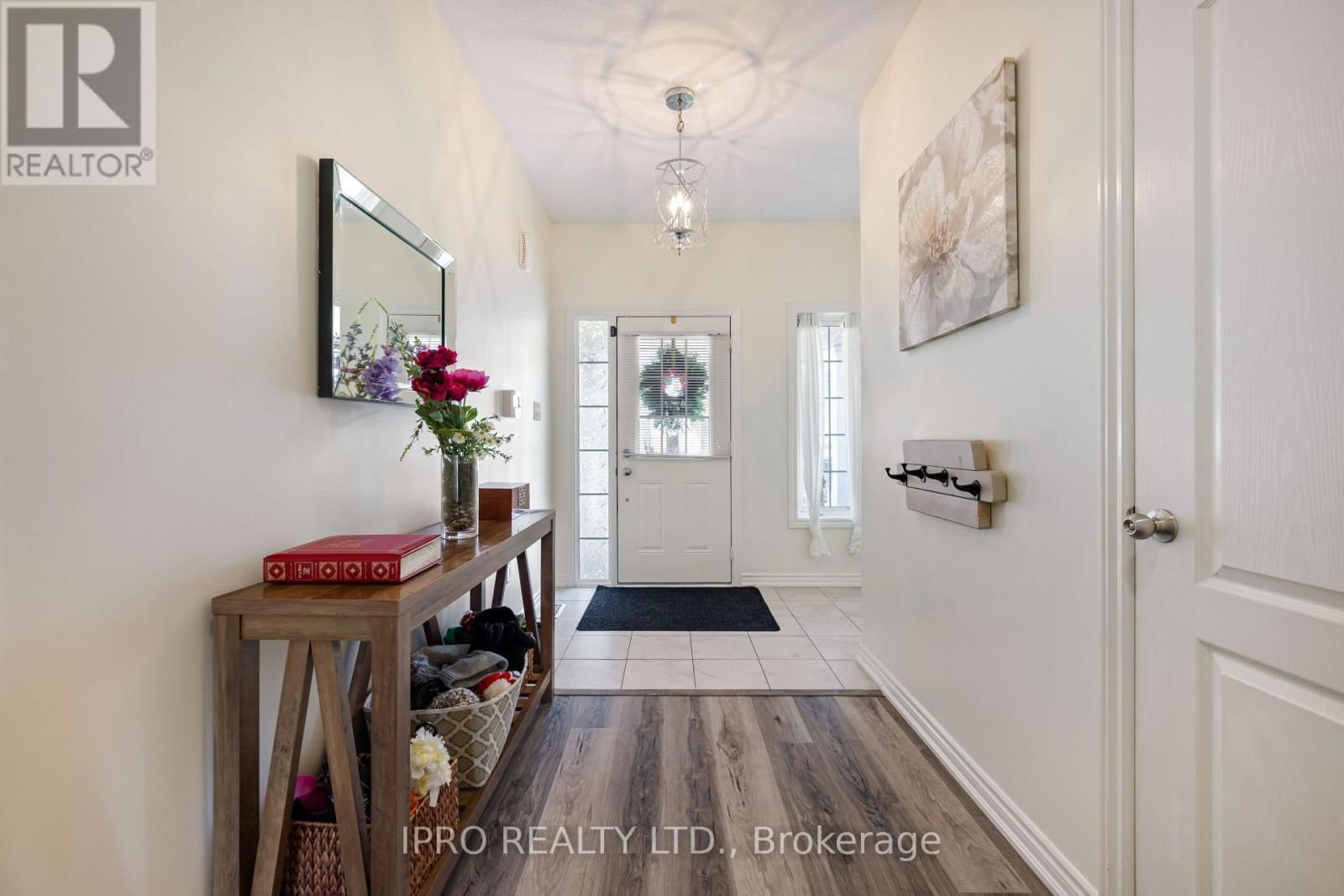 120 COURTNEY STREET Image 2