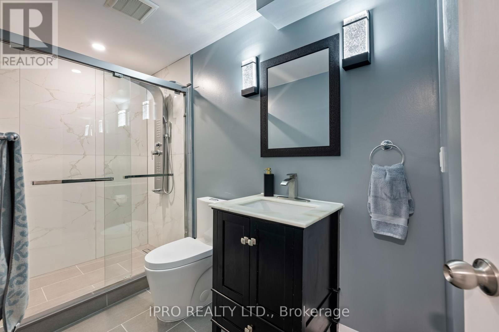 120 COURTNEY STREET Image 21