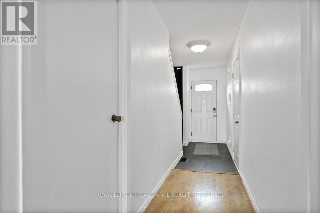 66 - 848 DATZELL LANE Image 6