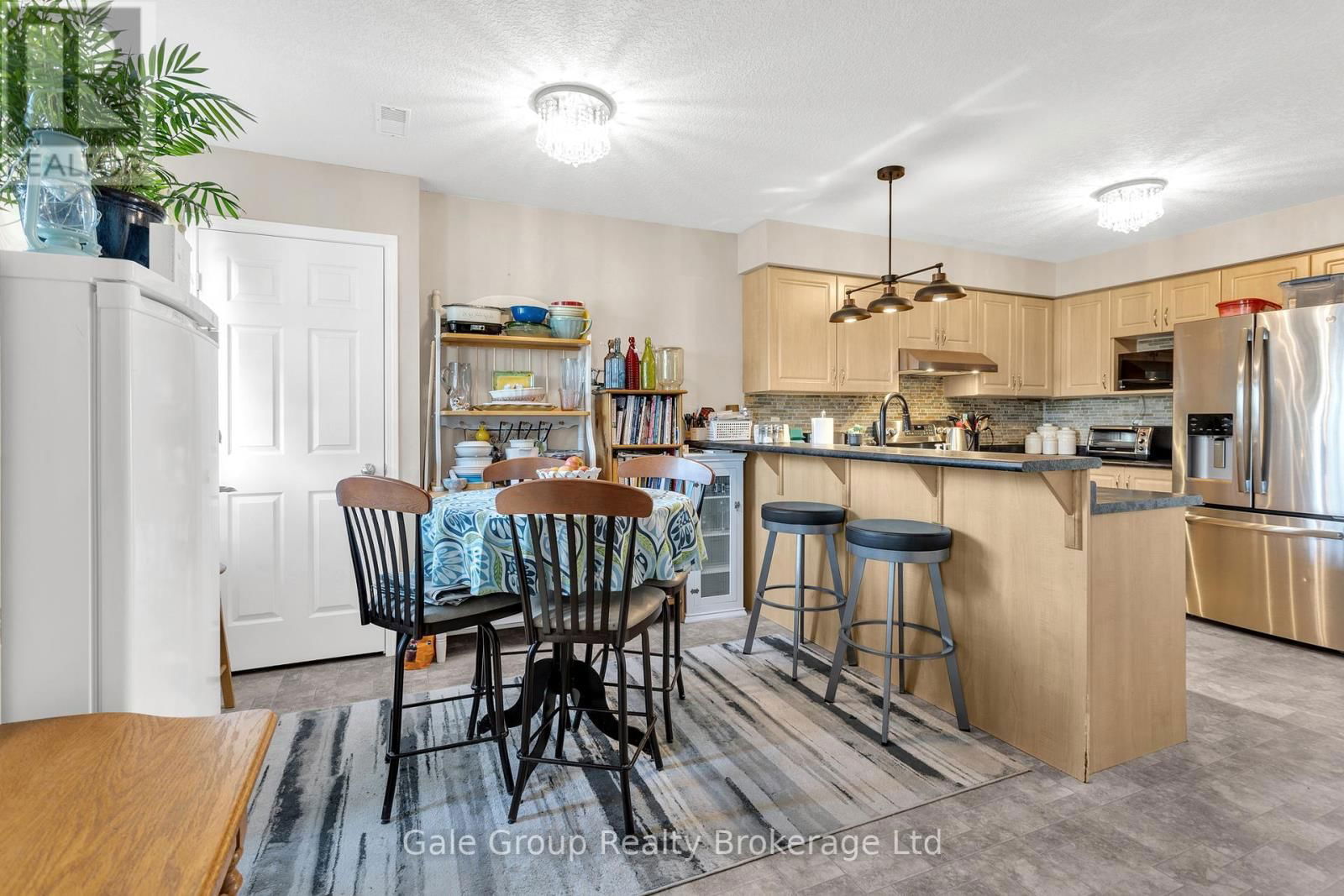 19A - 50 HOWE DRIVE Image 11