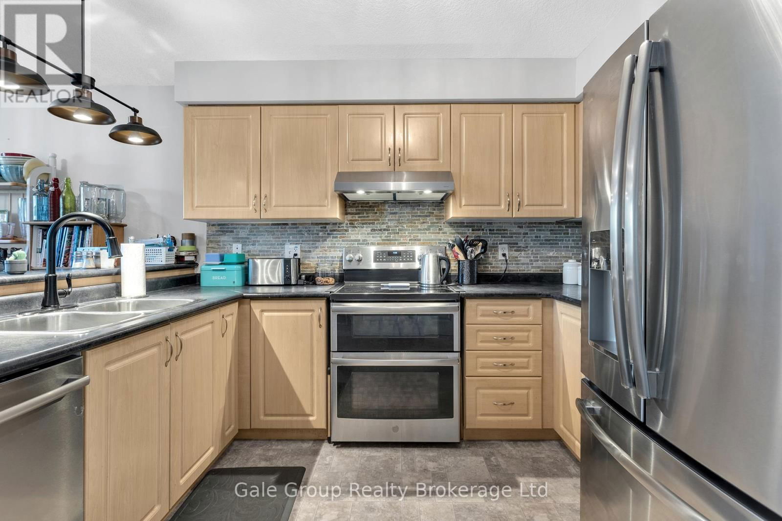 19A - 50 HOWE DRIVE Image 13
