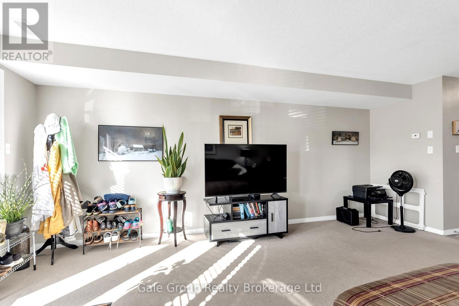 19A - 50 HOWE DRIVE Image 26