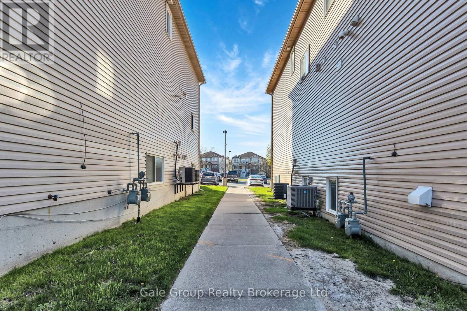 19A - 50 HOWE DRIVE Image 28