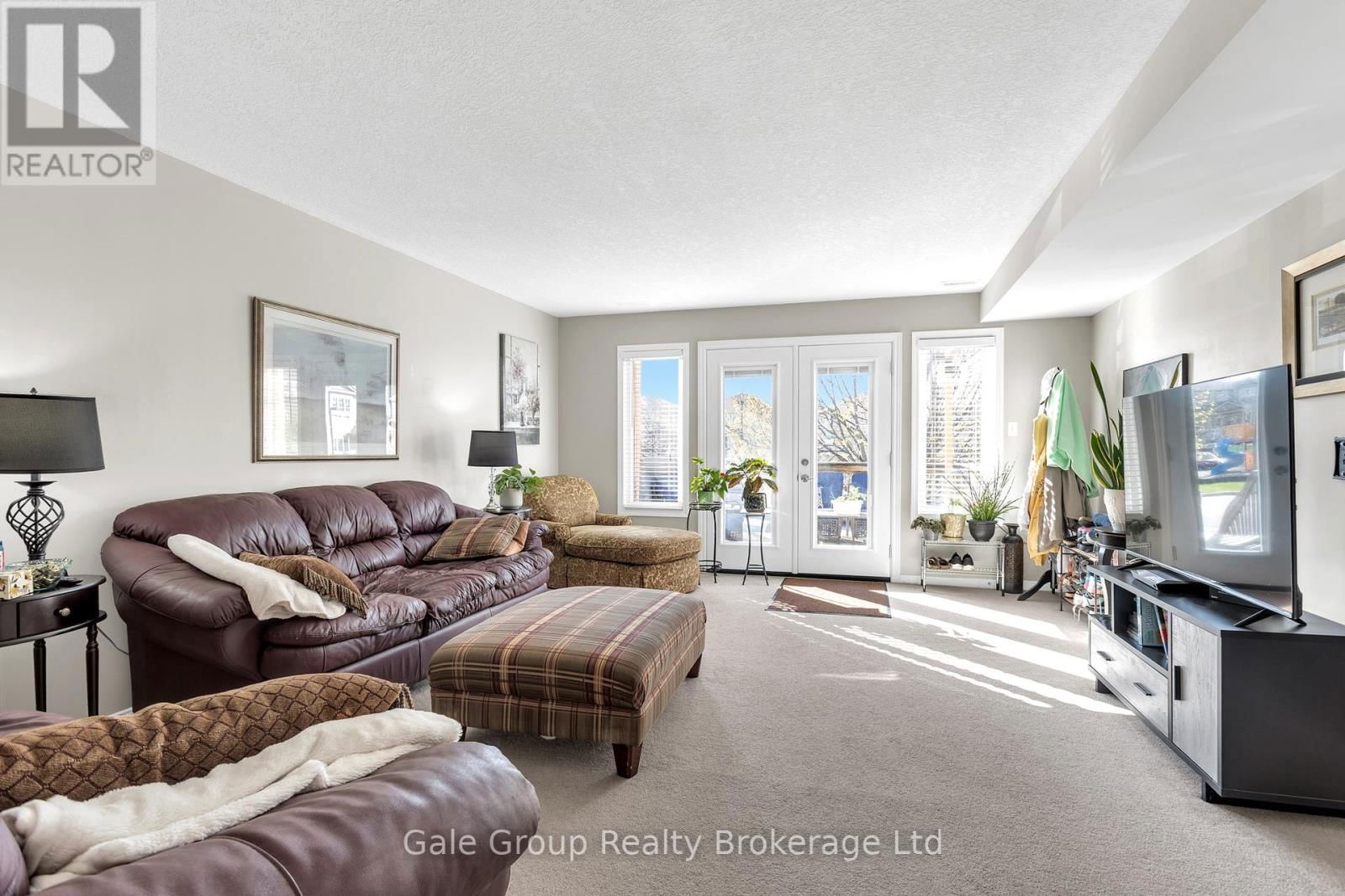 19A - 50 HOWE DRIVE Image 7