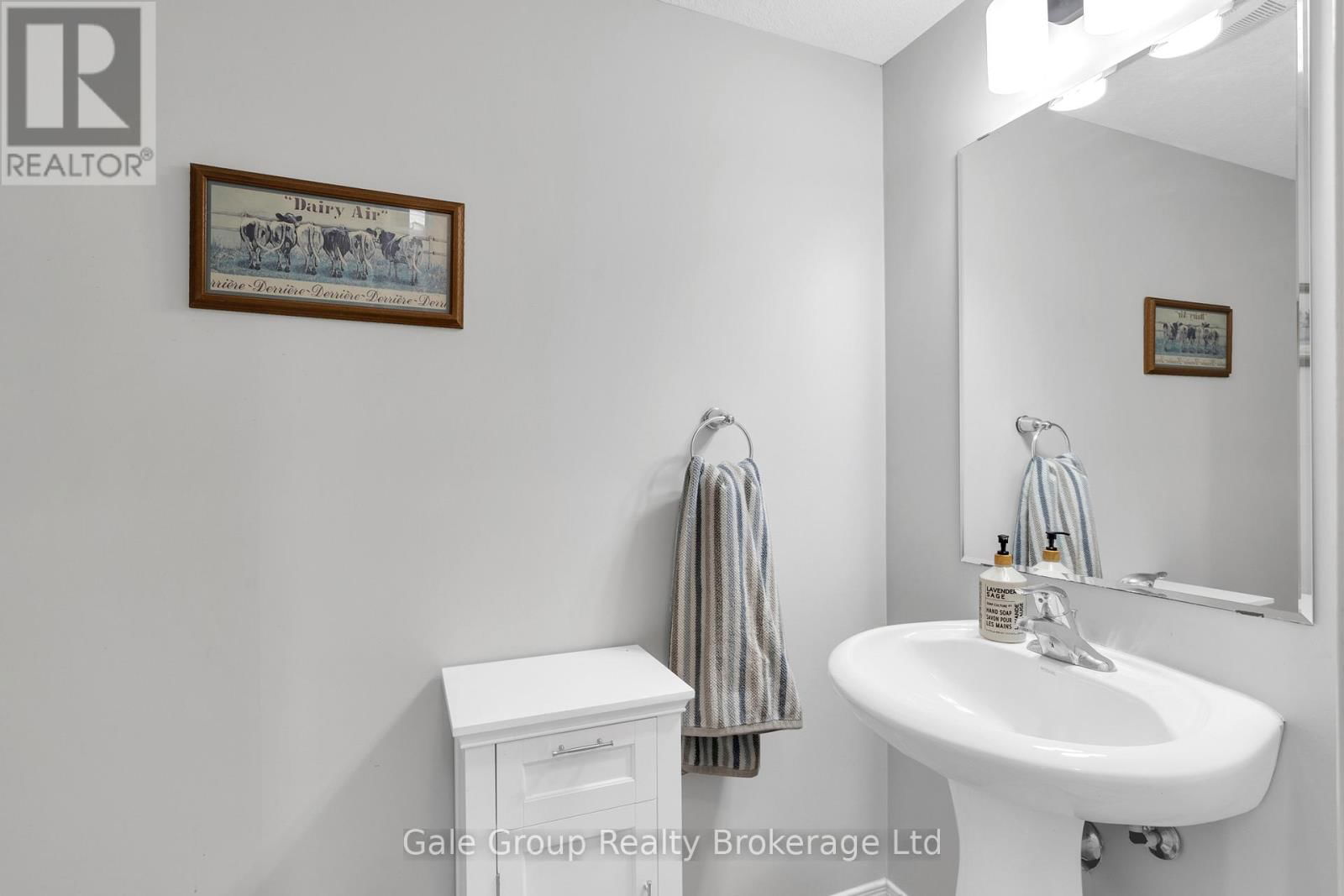 19A - 50 HOWE DRIVE Image 8