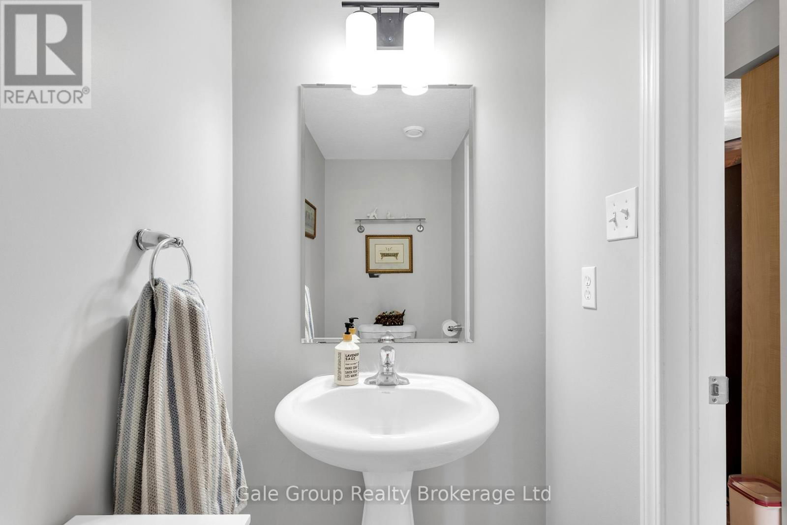 19A - 50 HOWE DRIVE Image 9