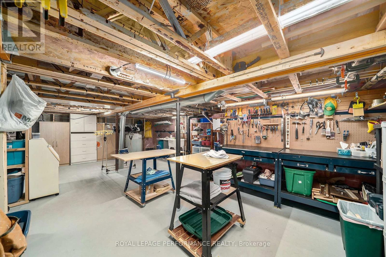 650 COUNTRY TRAIL PRIVATE Image 27