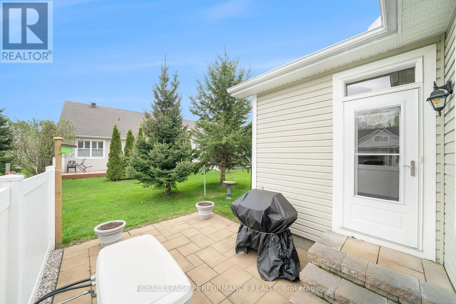 650 COUNTRY TRAIL PRIVATE Image 32
