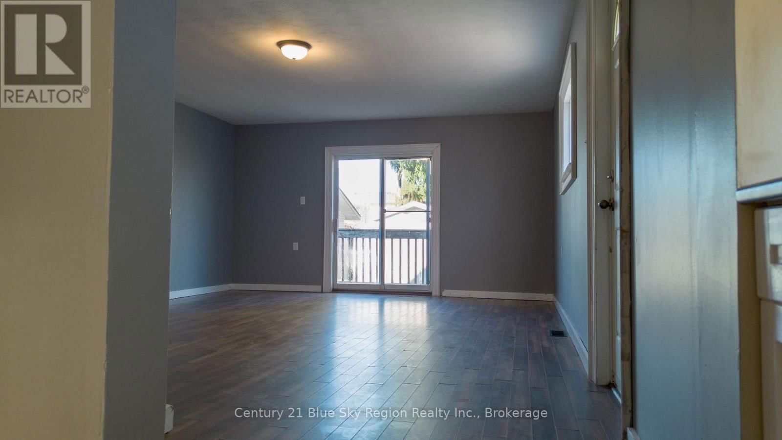 482 O'BRIEN STREET Image 10