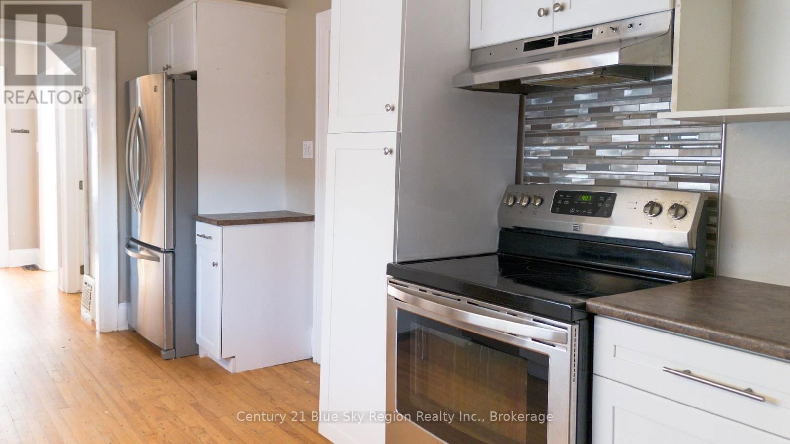 482 O'BRIEN STREET Image 6