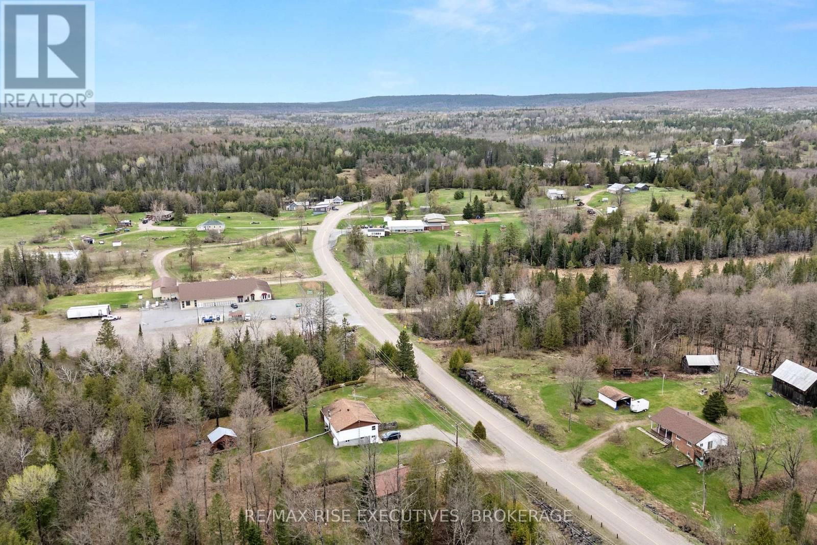 7275 ROAD 506 Image 41
