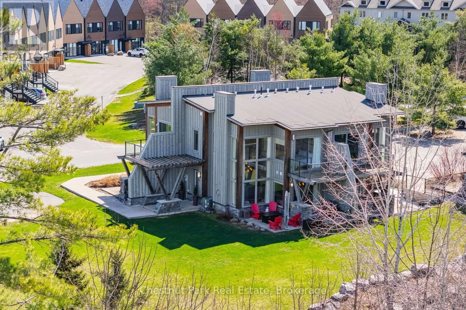 34 CARRICK TRAIL Image 1
