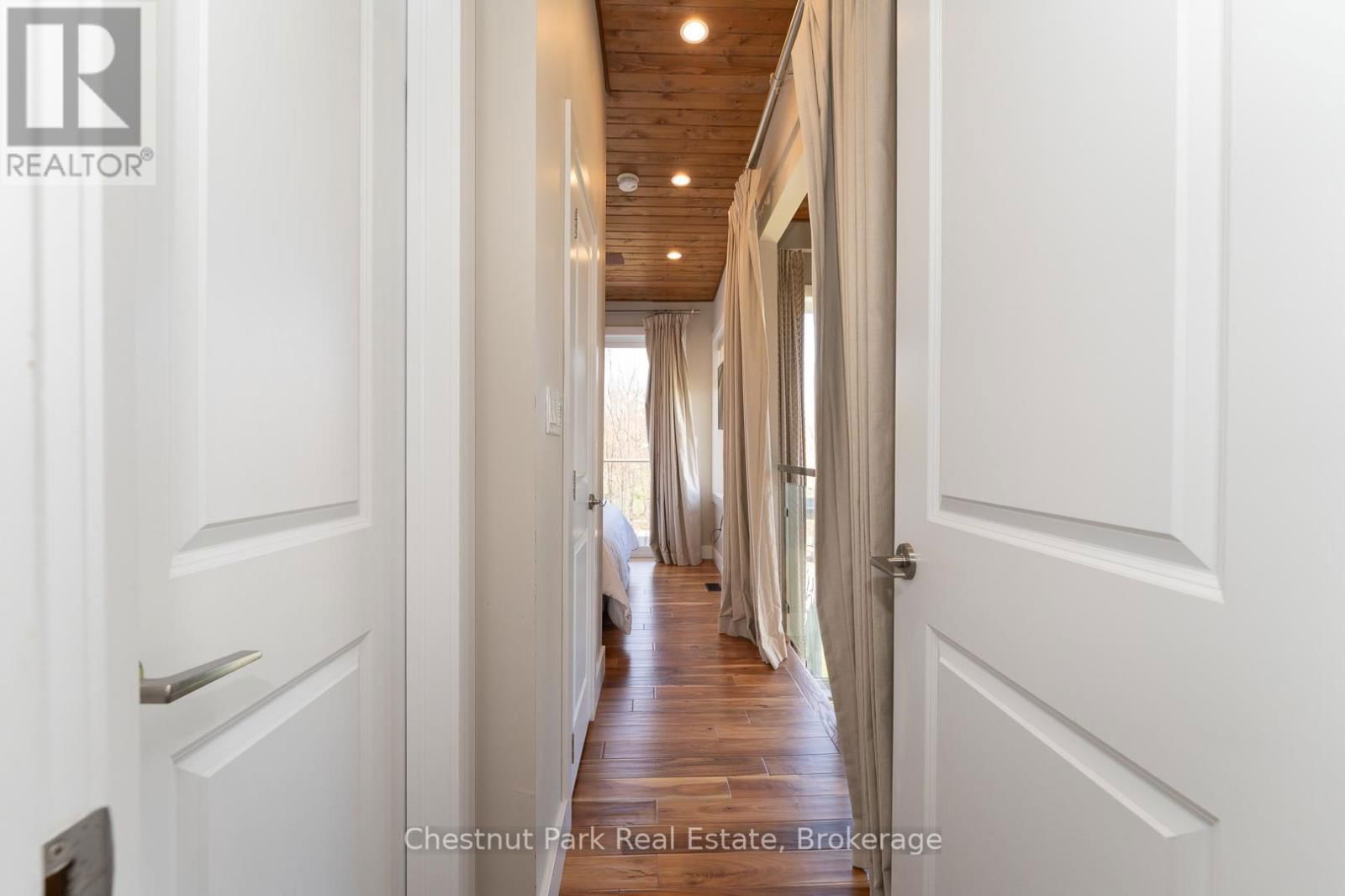 34 CARRICK TRAIL Image 22