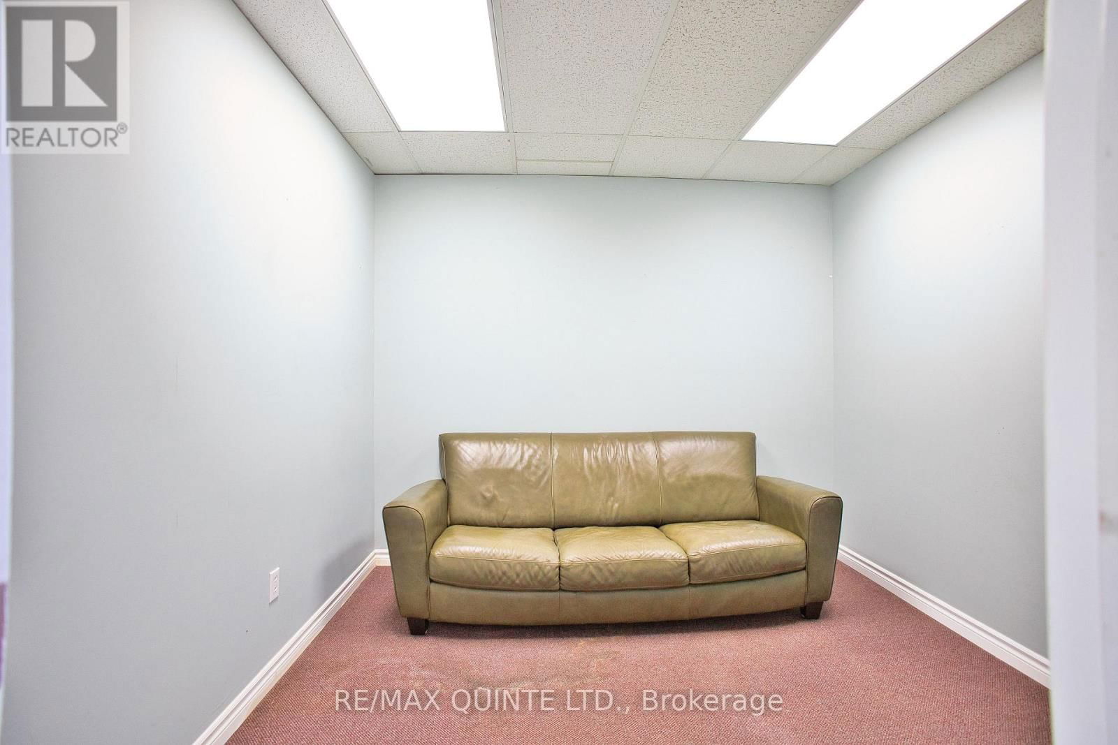 9 - 255 GLEN MILLER ROAD Image 18