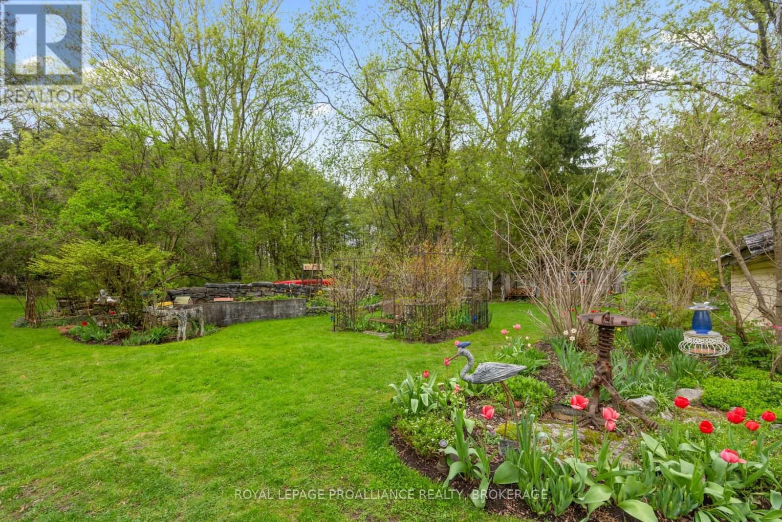 2078 SUNBURY ROAD Image 20