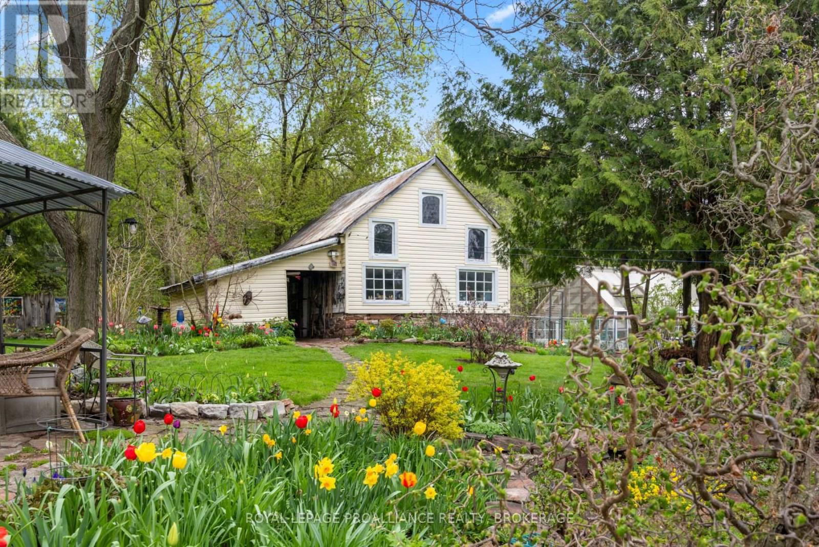 2078 SUNBURY ROAD Image 22