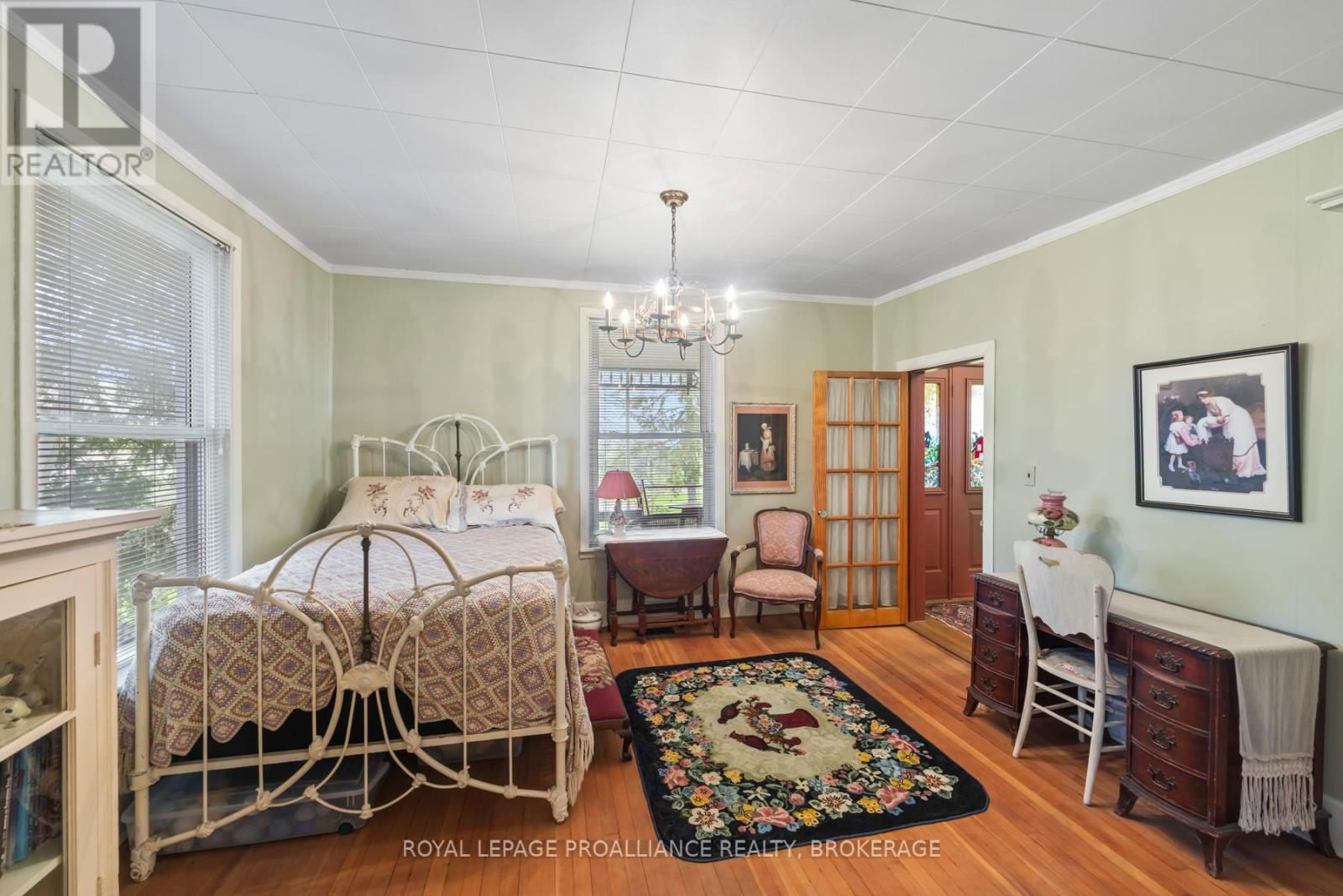 2078 SUNBURY ROAD Image 24