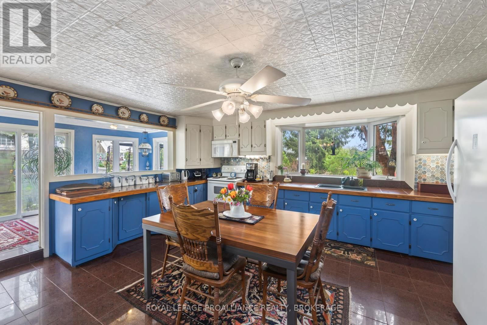 2078 SUNBURY ROAD Image 31