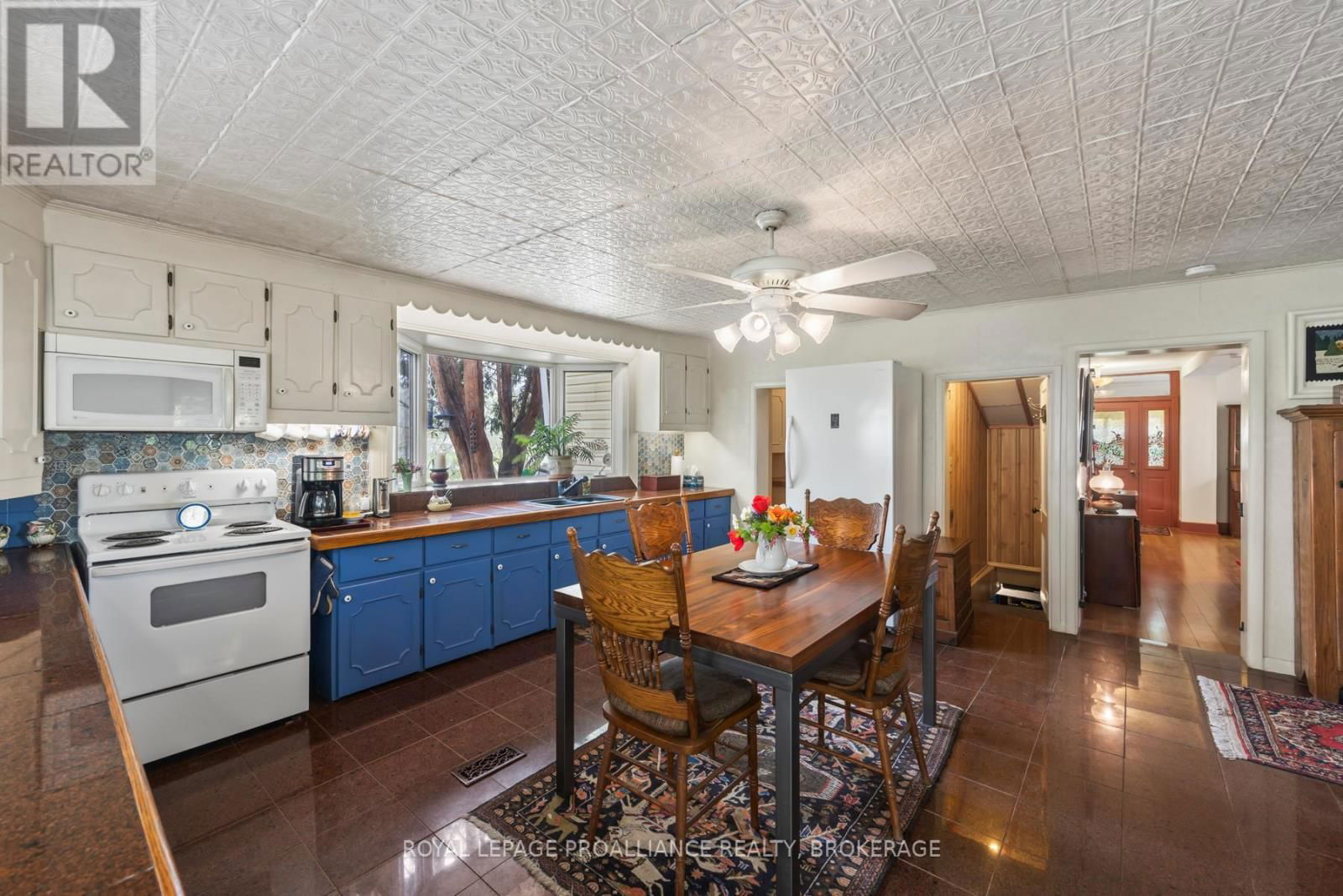 2078 SUNBURY ROAD Image 32