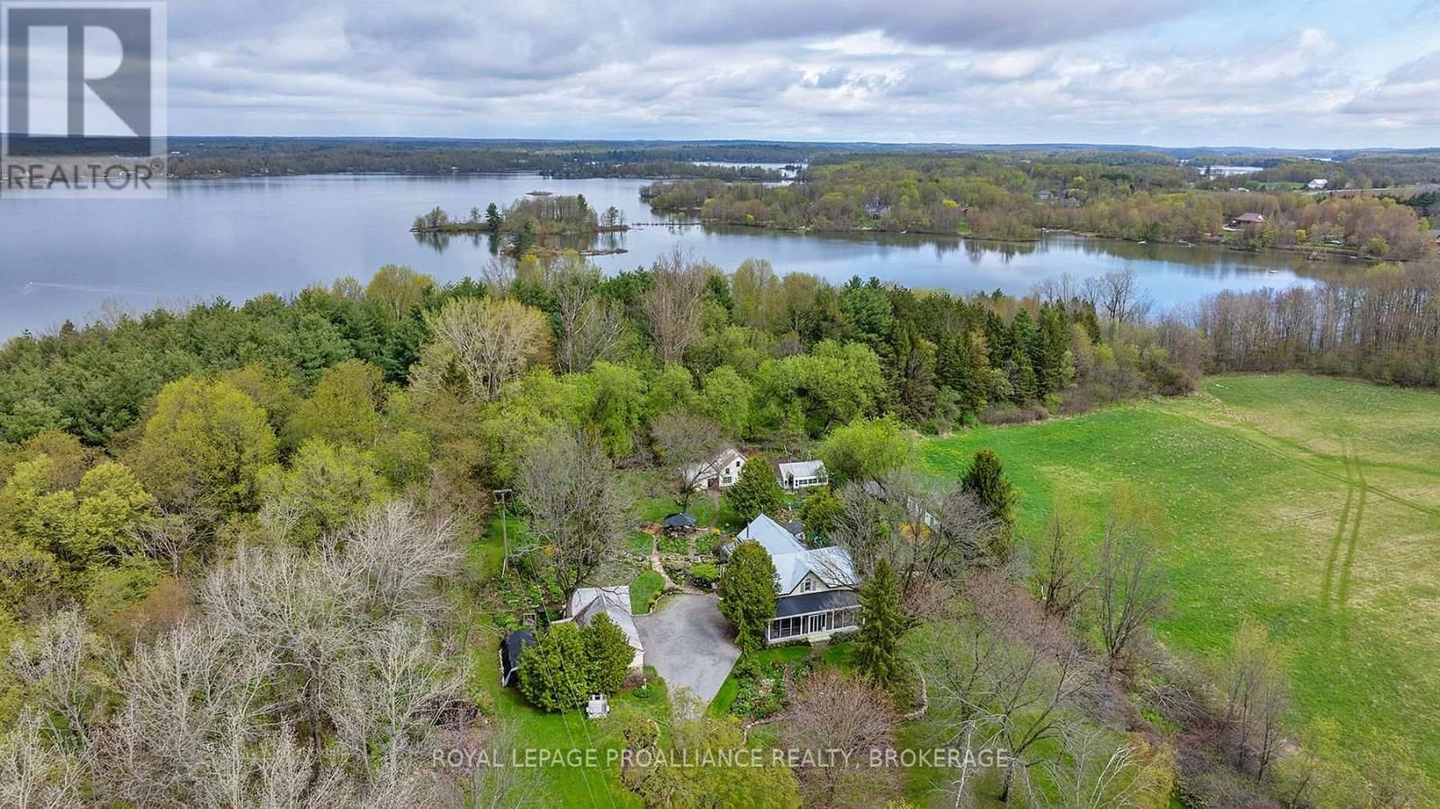 2078 SUNBURY ROAD Image 44