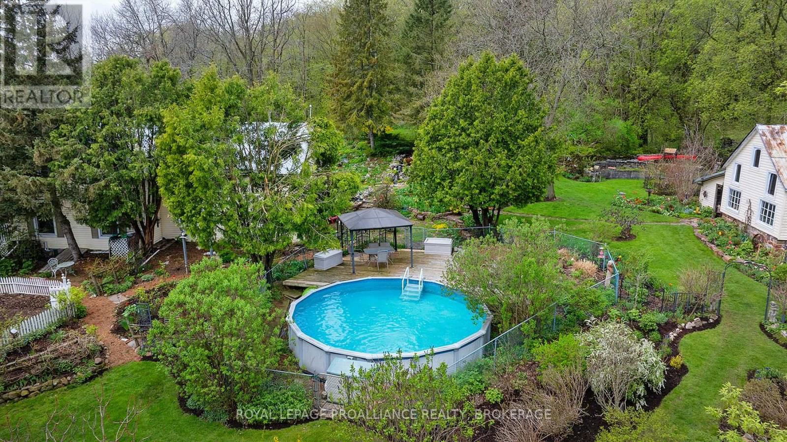 2078 SUNBURY ROAD Image 45