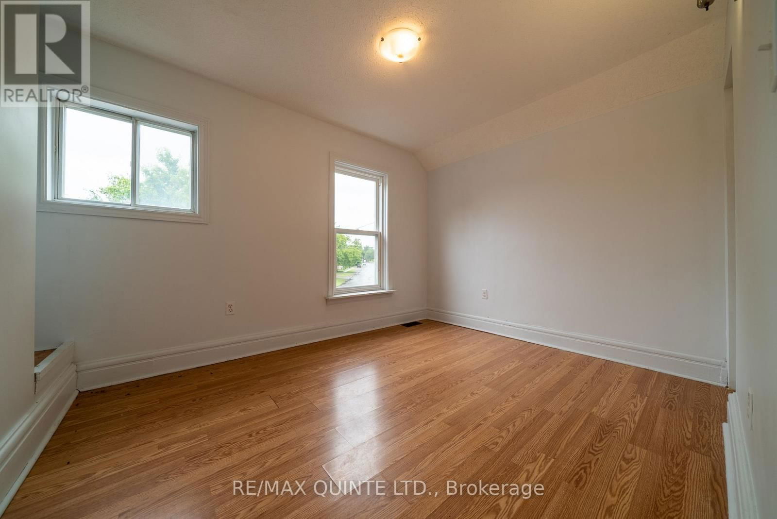 82 MOIRA STREET EAST Image 14