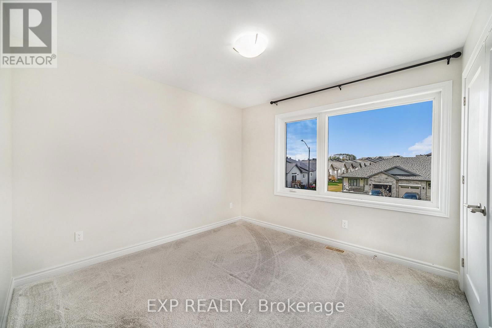 125 SEABERT DRIVE Image 13