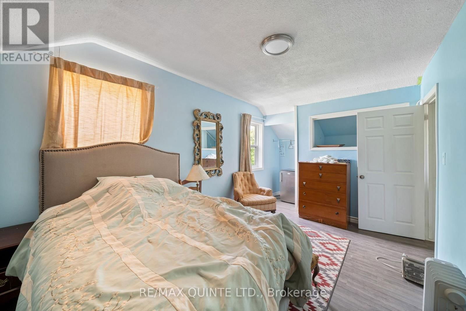 90 GORDON STREET Image 14