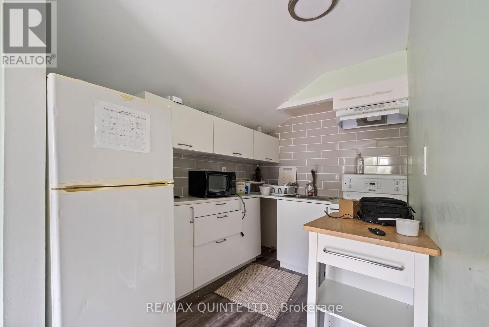 90 GORDON STREET Image 20