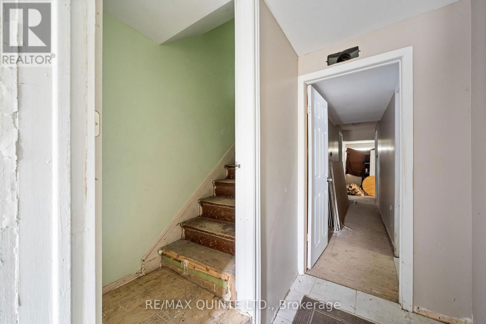 90 GORDON STREET Image 8