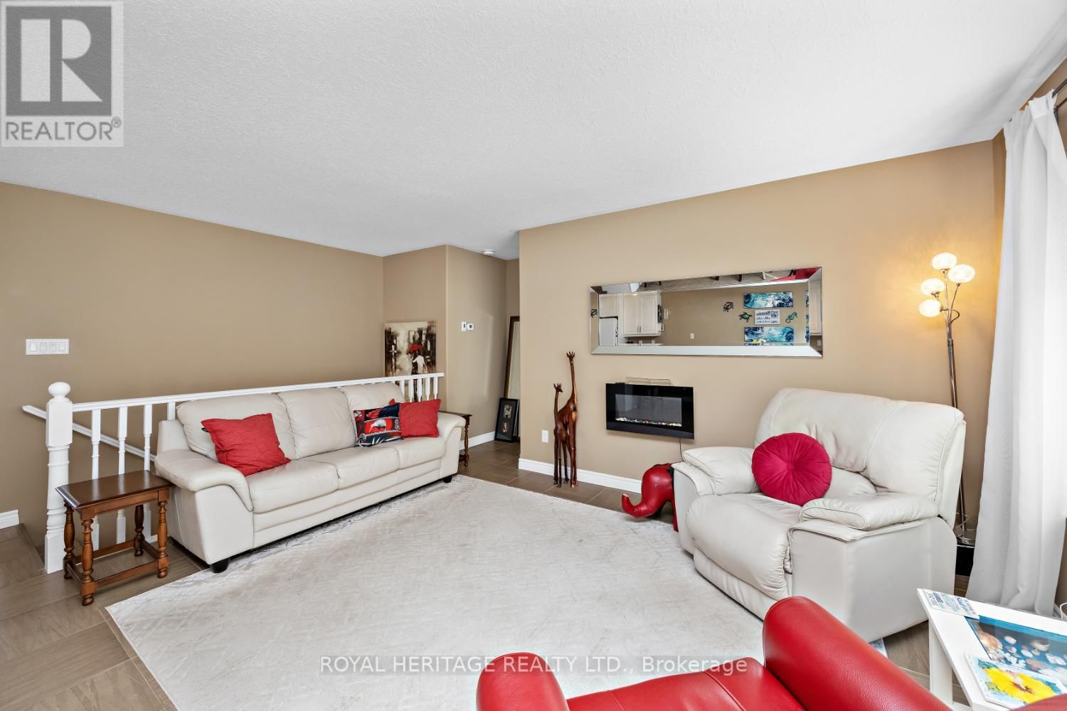162 - 301 CARNEGIE AVENUE Image 12