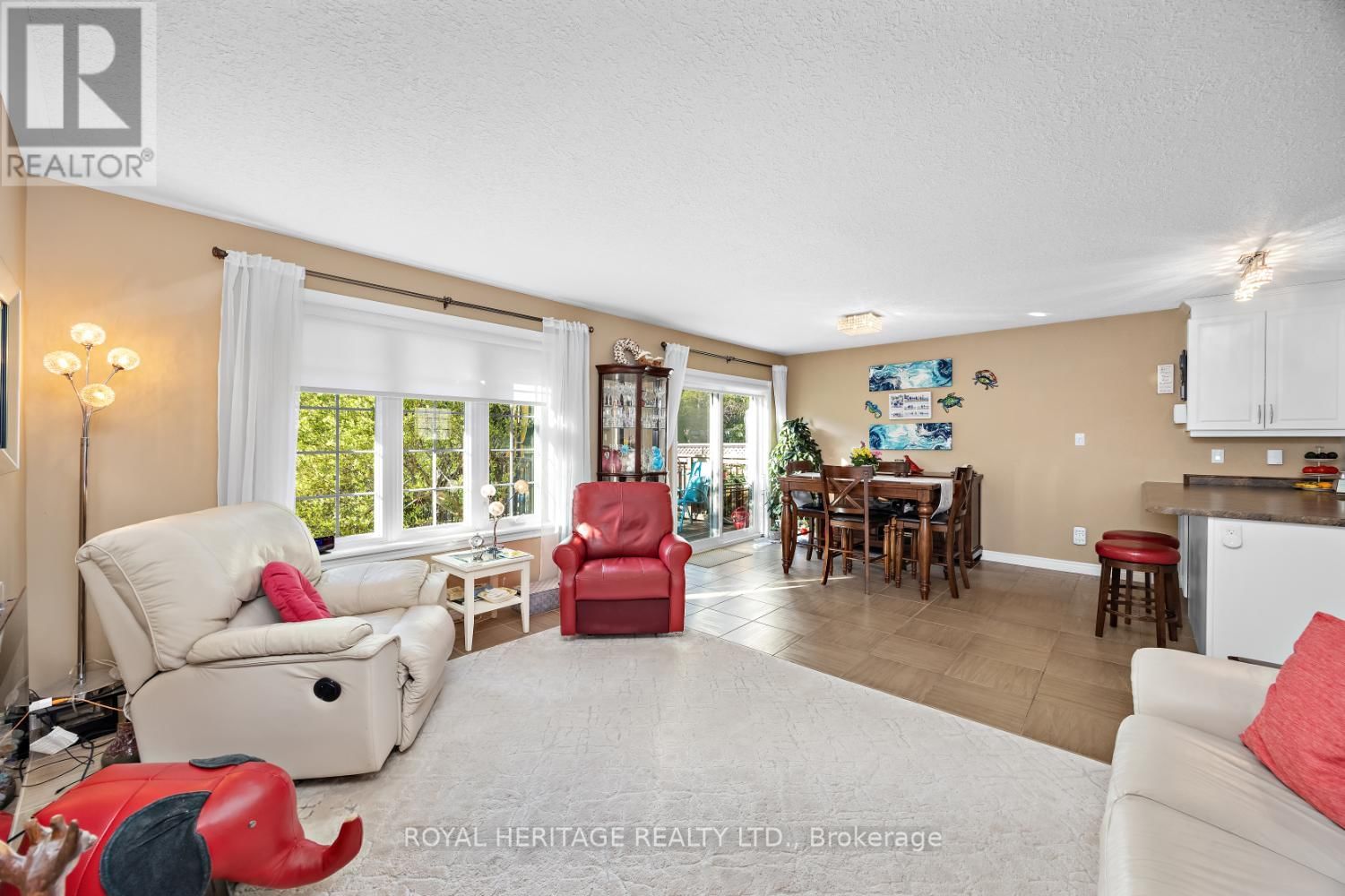 162 - 301 CARNEGIE AVENUE Image 14