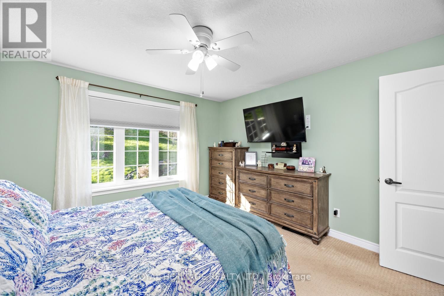 162 - 301 CARNEGIE AVENUE Image 17