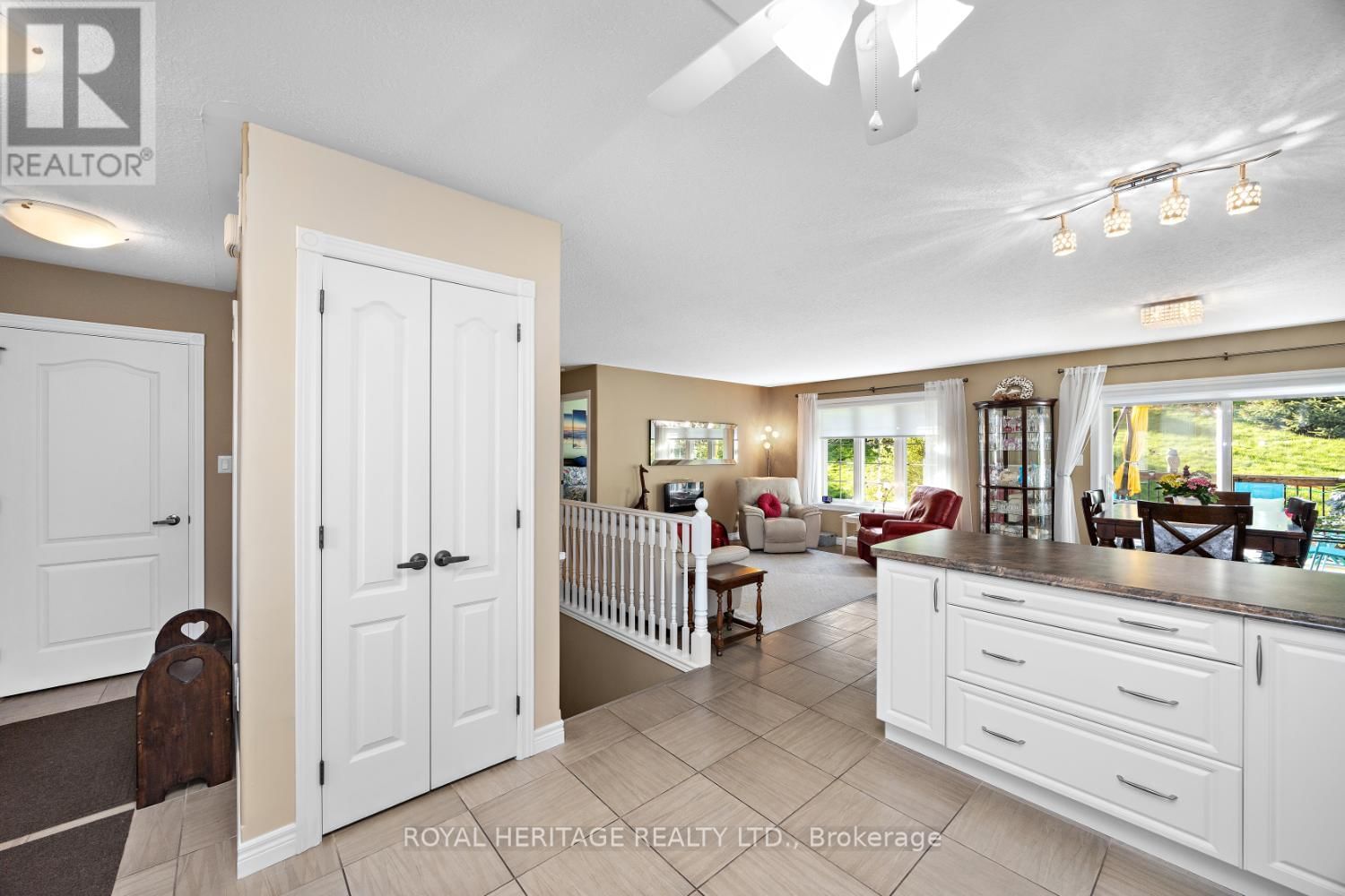 162 - 301 CARNEGIE AVENUE Image 7