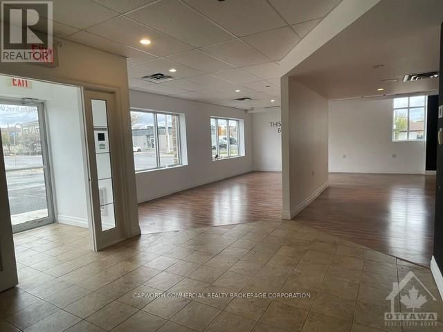 101 & 105 - 722 PITT STREET Image 7