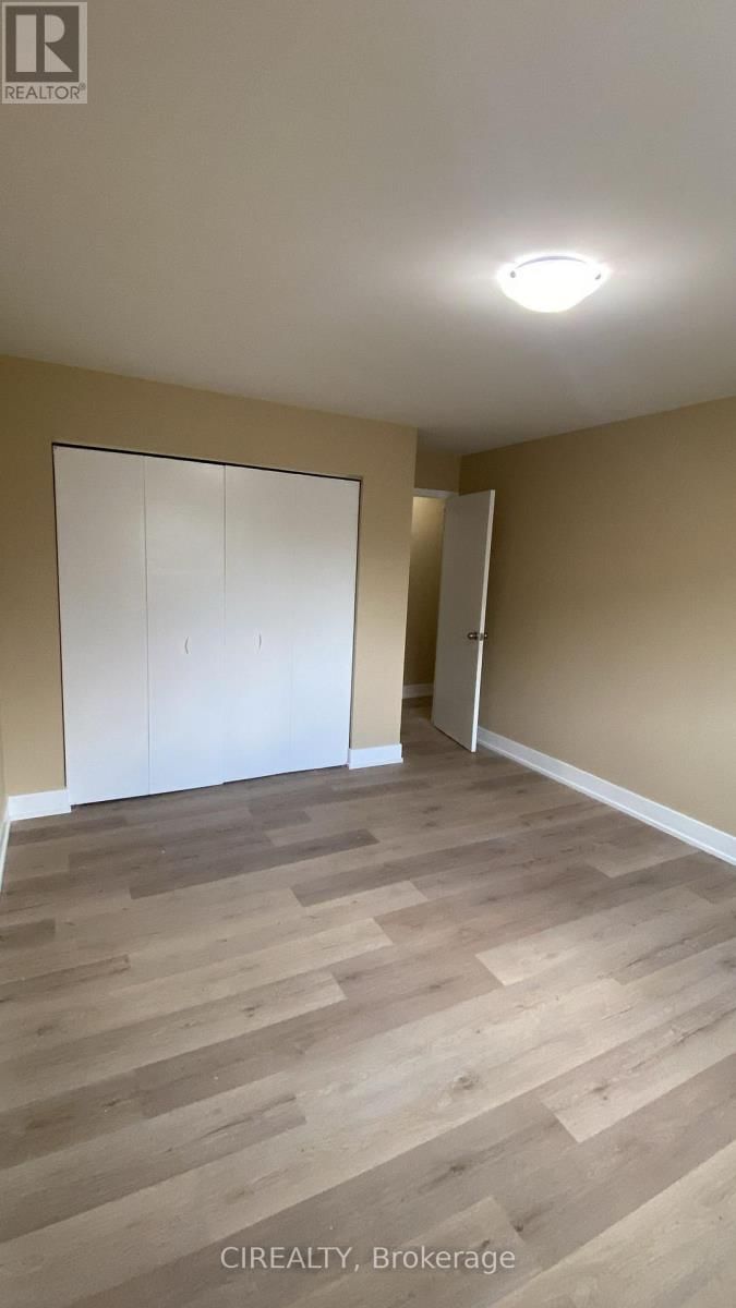 242 AVALON PLACE Image 15