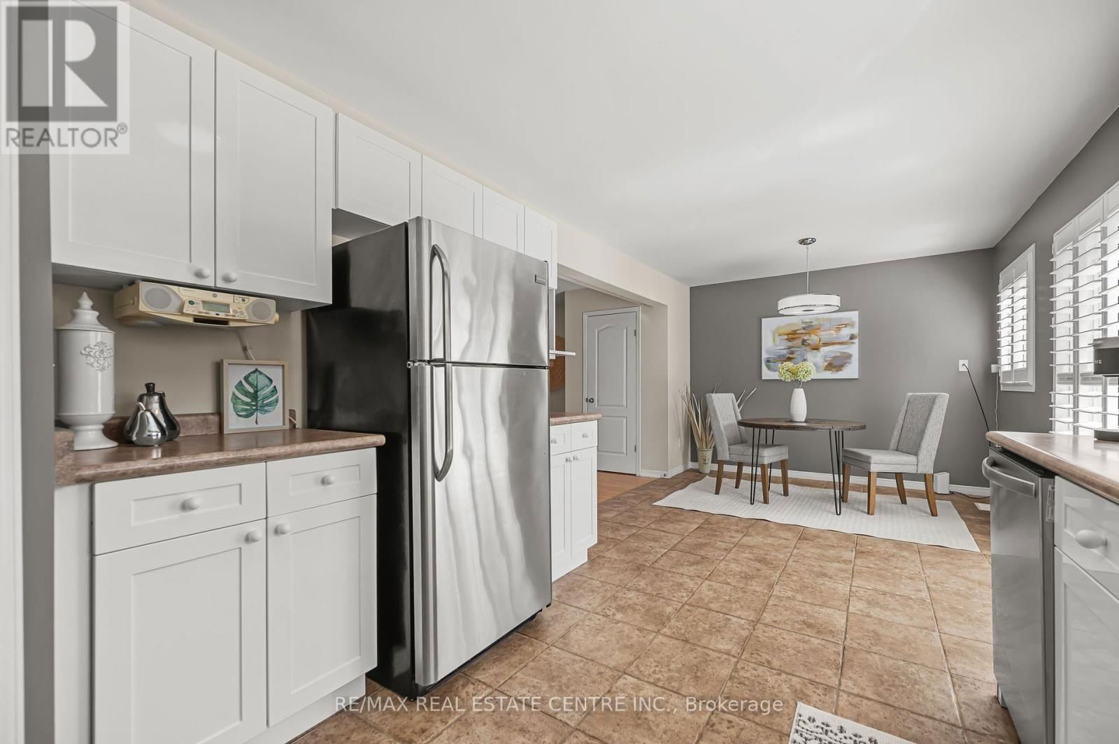 63 WELLINGTON SOUTH Image 22