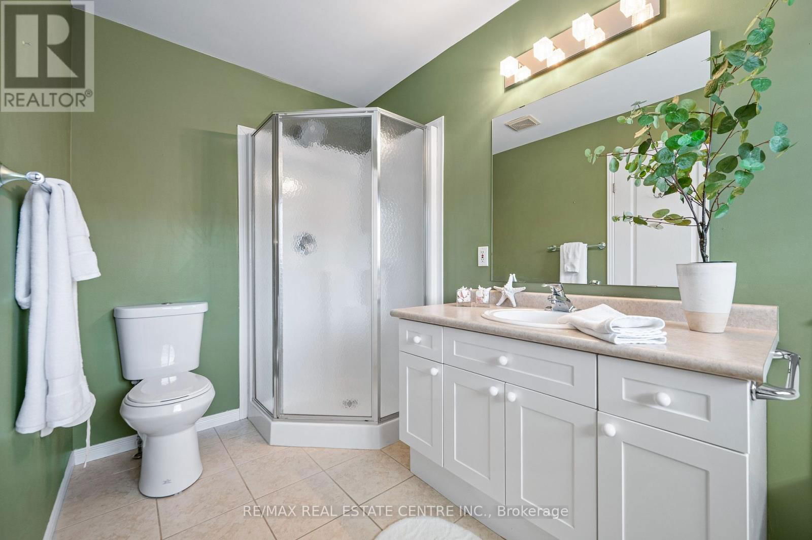 63 WELLINGTON SOUTH Image 33