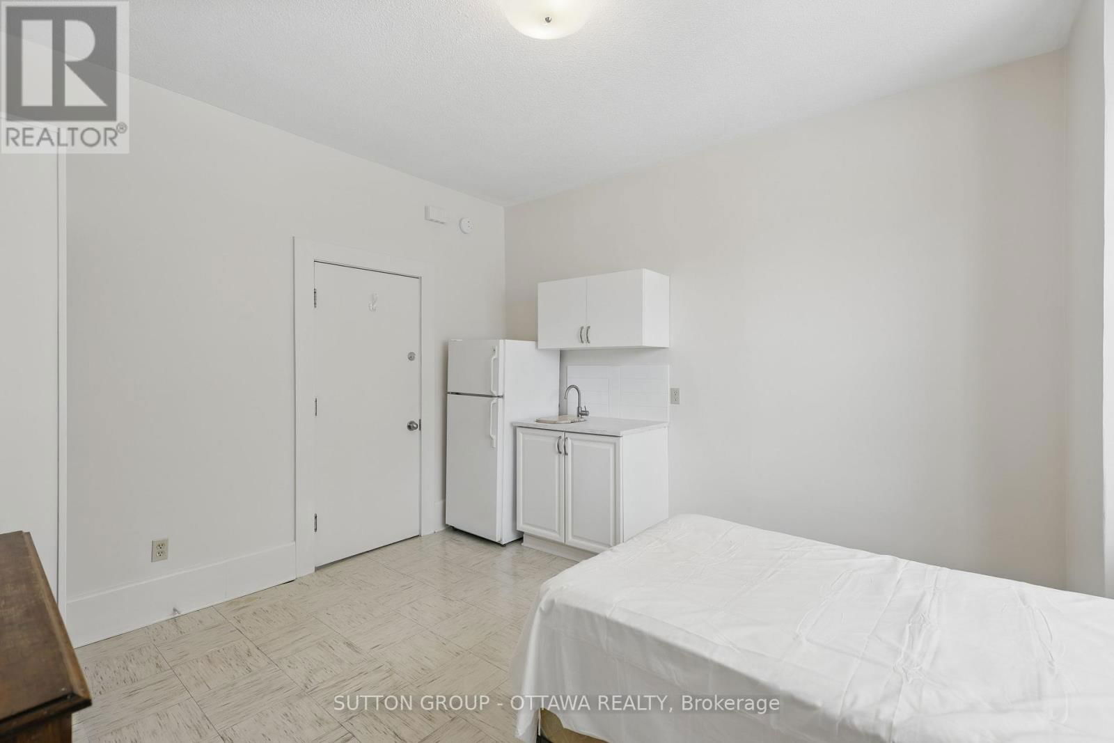 265 PARKDALE AVENUE Image 19
