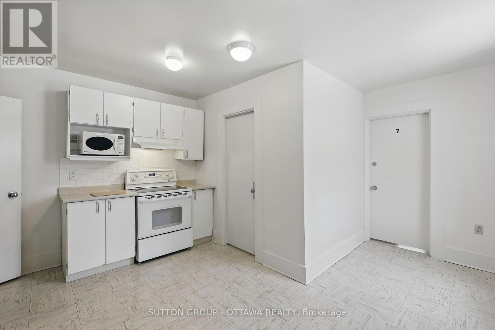 265 PARKDALE AVENUE Image 21