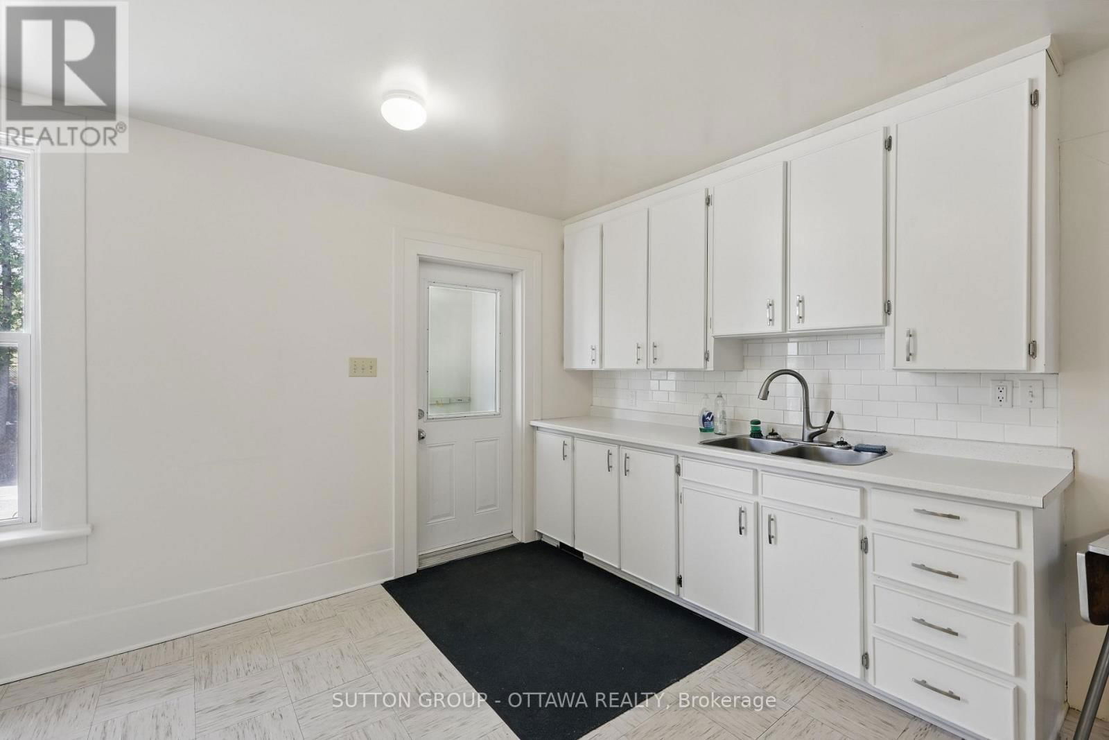 265 PARKDALE AVENUE Image 22