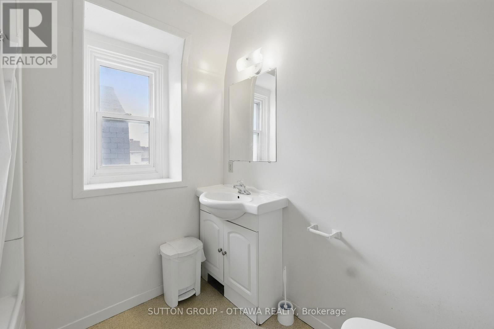 265 PARKDALE AVENUE Image 28